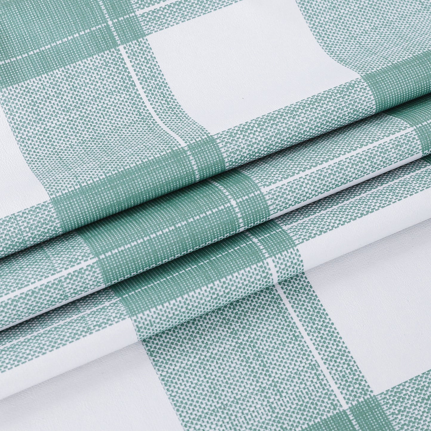 PVC Waterproof and Oil Resistant LargePlaid Tablecloth in Sage Green and White