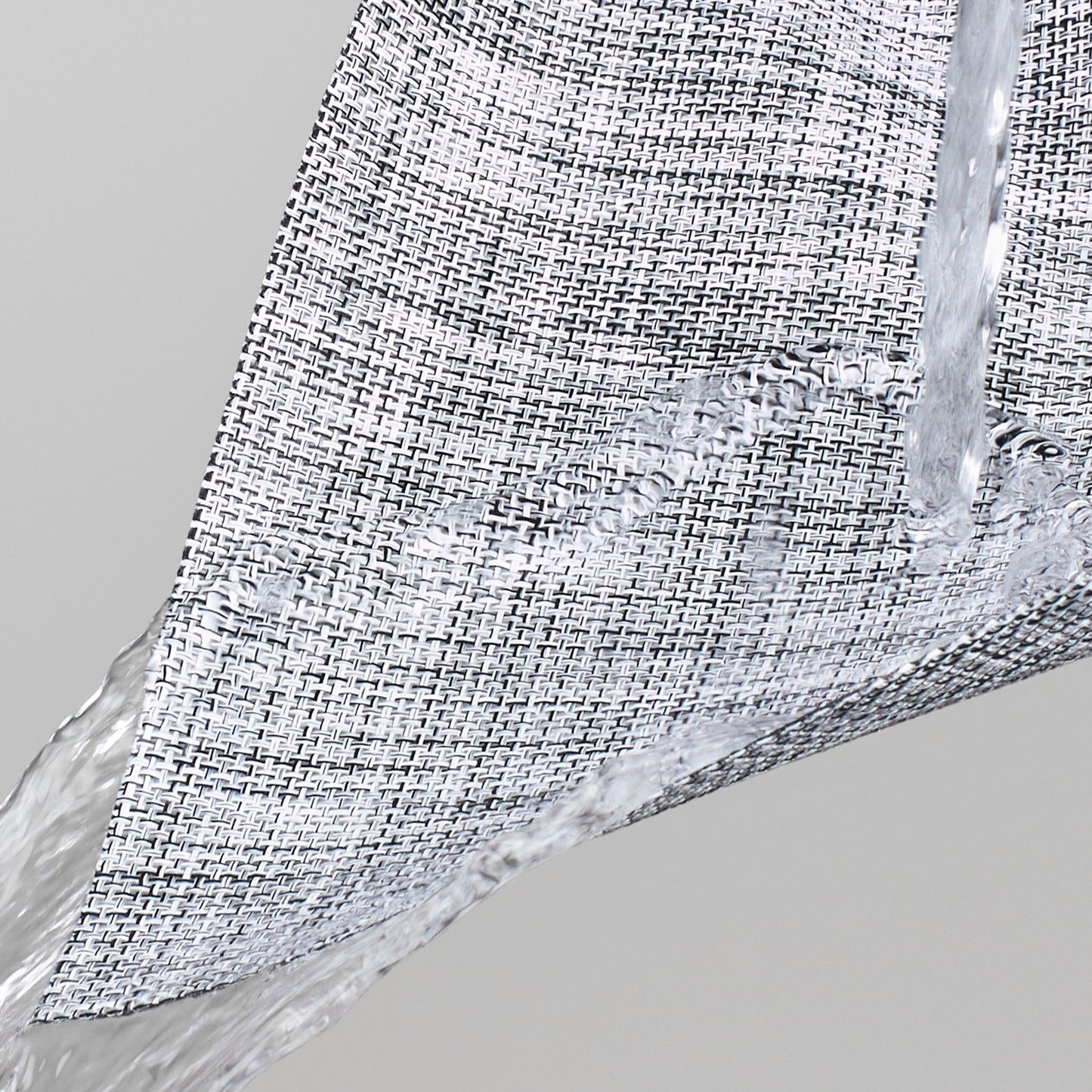 Plastic Woven Heat Resistant Placemats in Light Grey