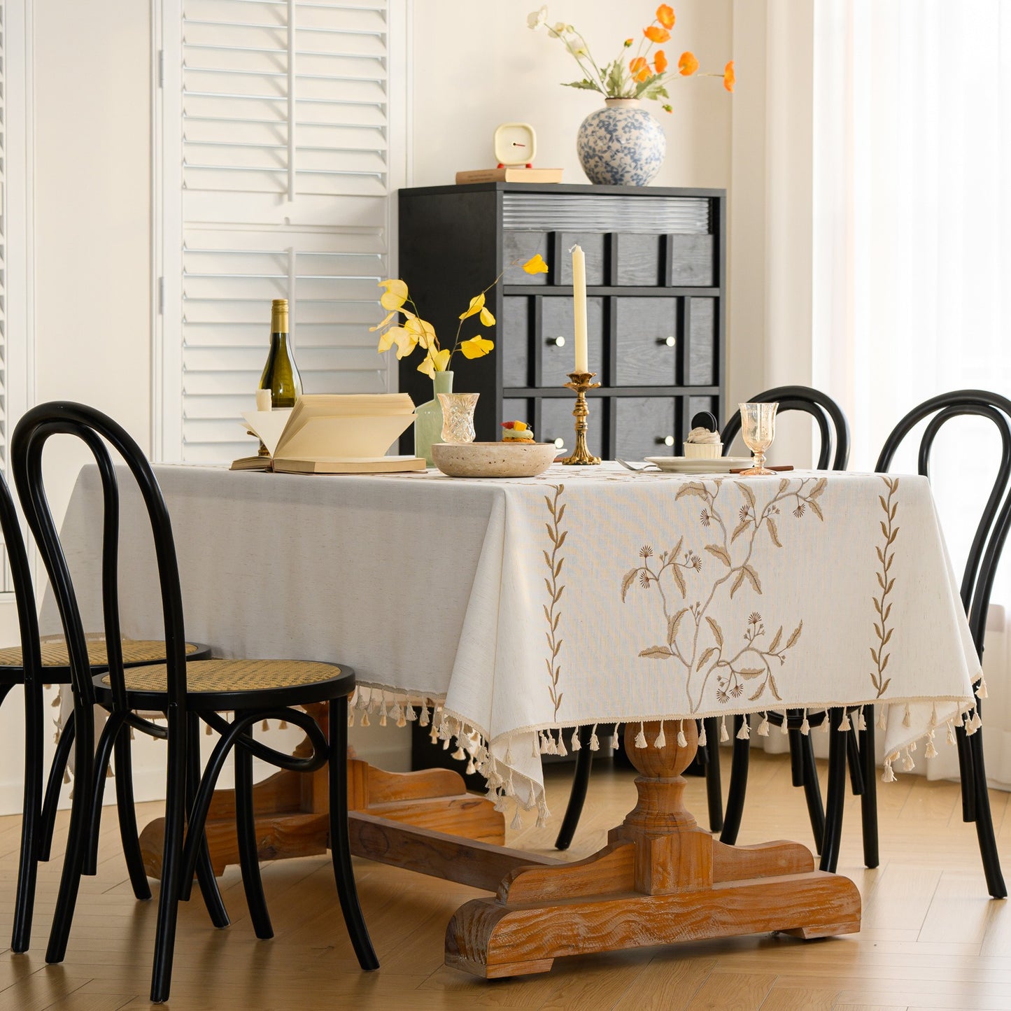 Polyester Embroidered Coffee-coloured Fan-shaped Leaf and Floral Tablecloth