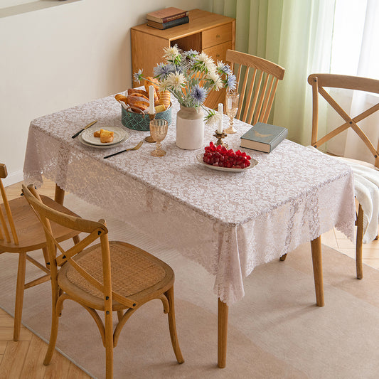 Polyester French-Elegance Floral-Rose Tablecloth with Scalloped Edge in Pink-Purple