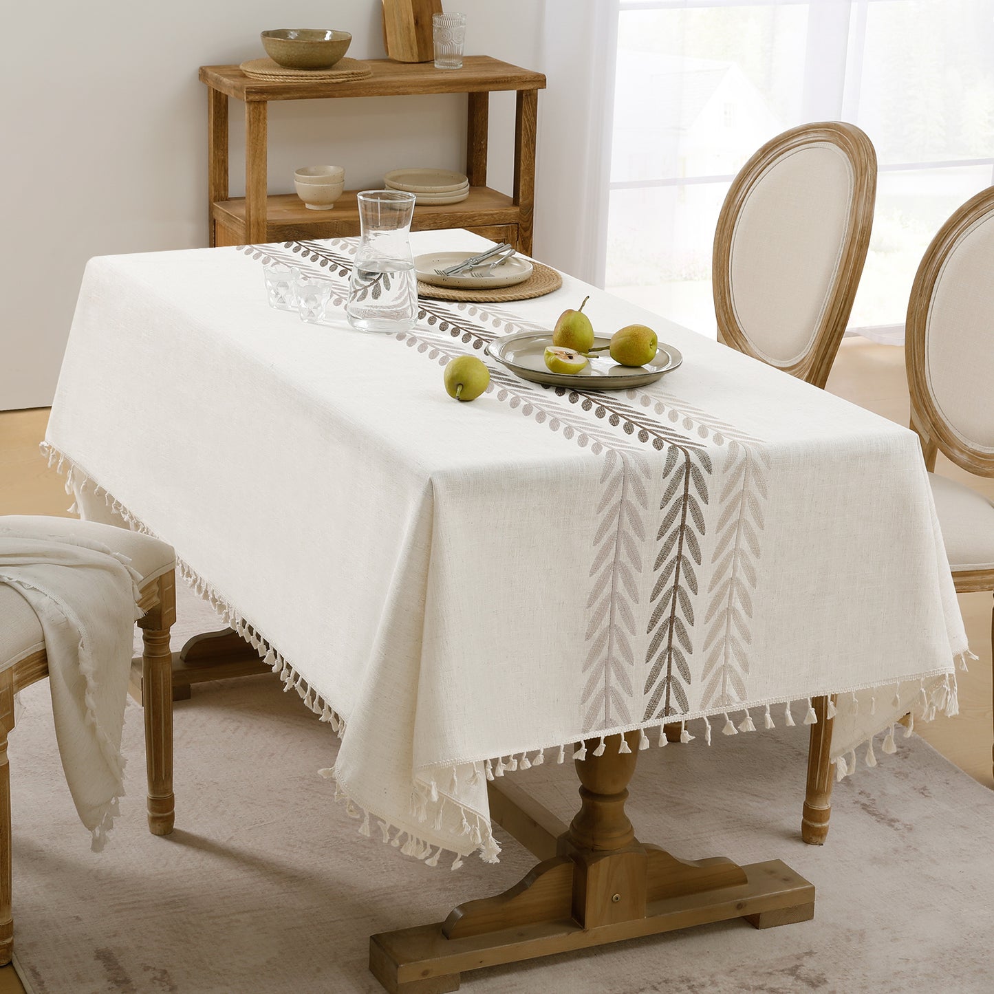 Wrinkle-Resistant Cotton Blend Classic Tassel Tablecloth in Wine Leaf