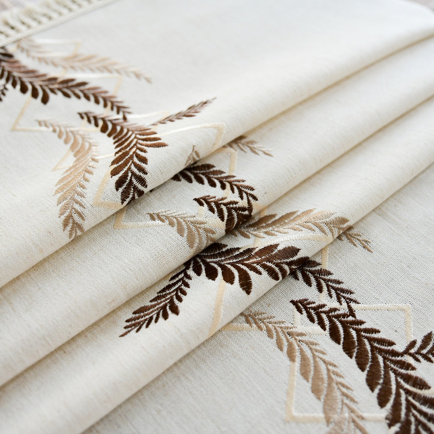 Polyester Embroidered Two-tone Rice Ear Tablecloth