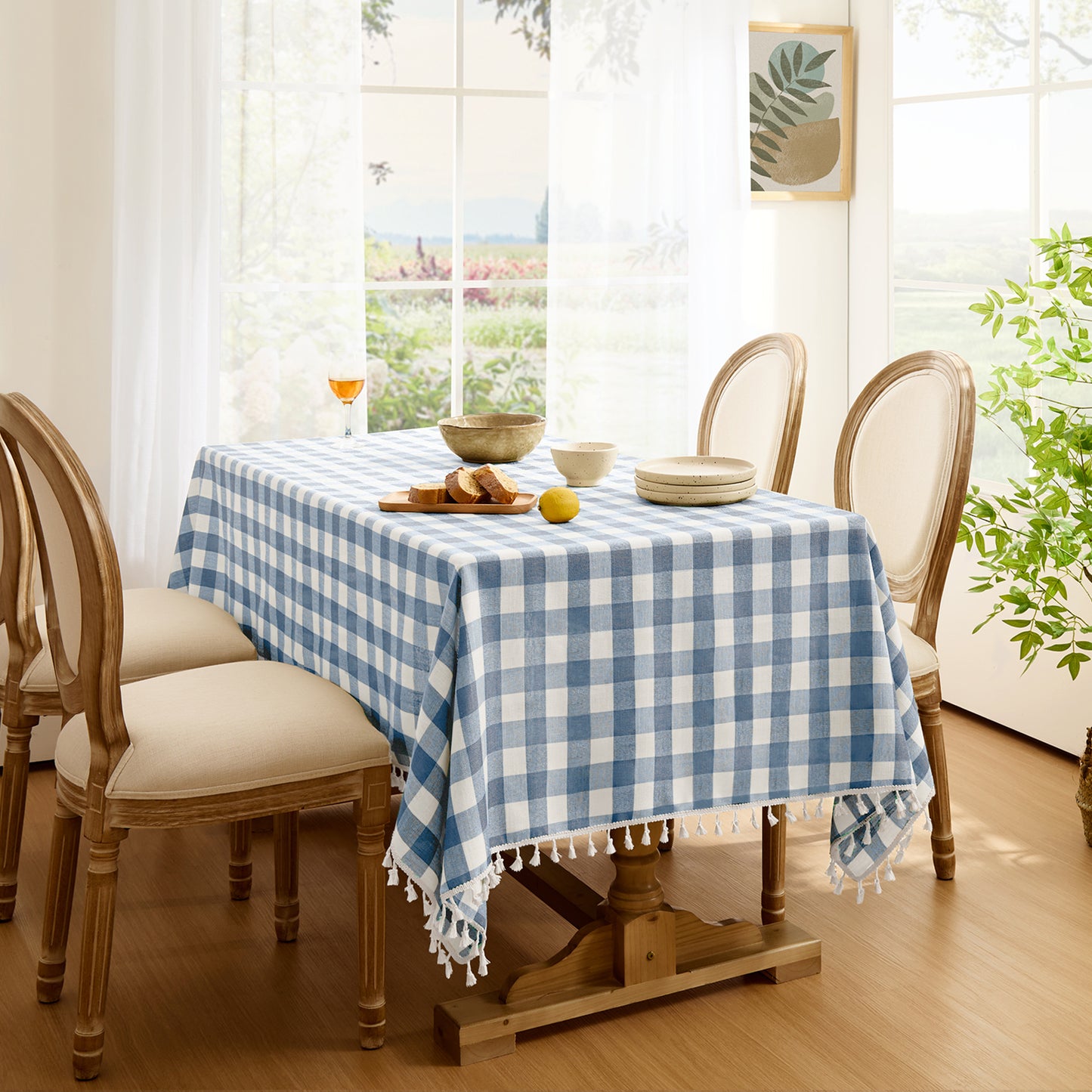 Wrinkle-Resistant Cotton Blend Classic Gingham Tablecloth with Tassels in Blue