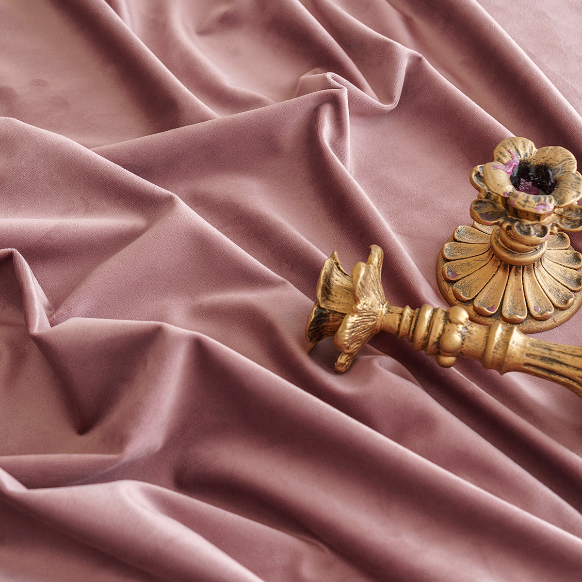 Polyester Waterproof Solid-Velvet Tablecloth in Burgundy