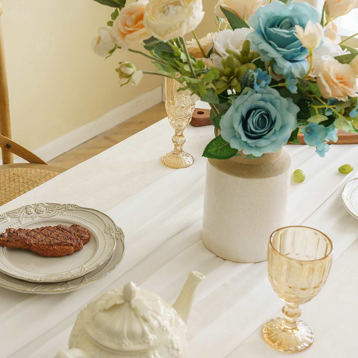 Polyester Waterproof Solid-Velvet Tablecloth in Beige