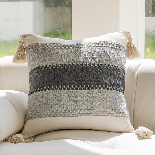 Grey three-stripe pillowcases with tassels