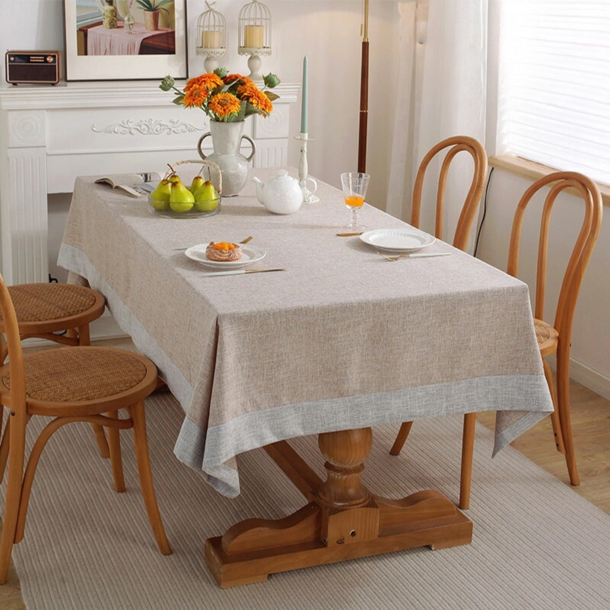 Cotton-linen Tablecloth with Plain-coloured Edging in Brown
