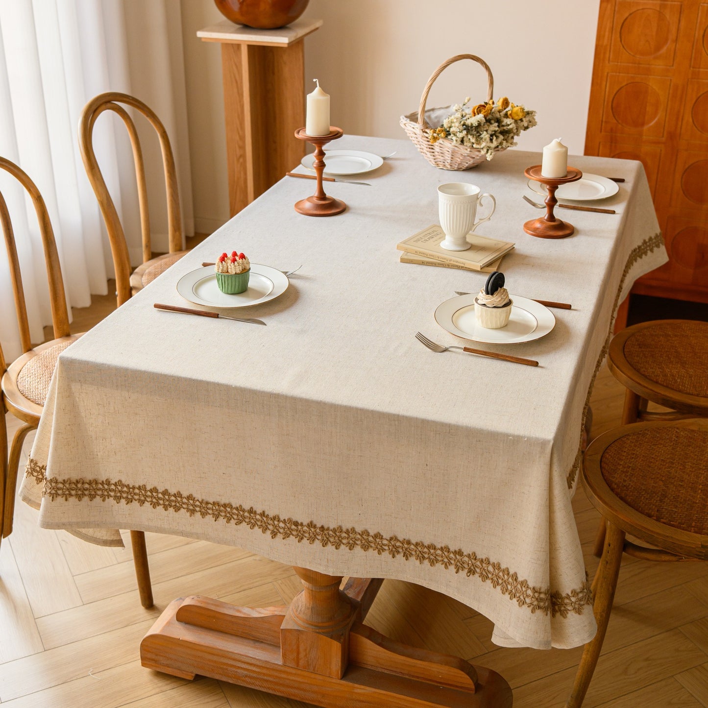 White Polyester Linen Tablecloth with Brown Crisscross Lace