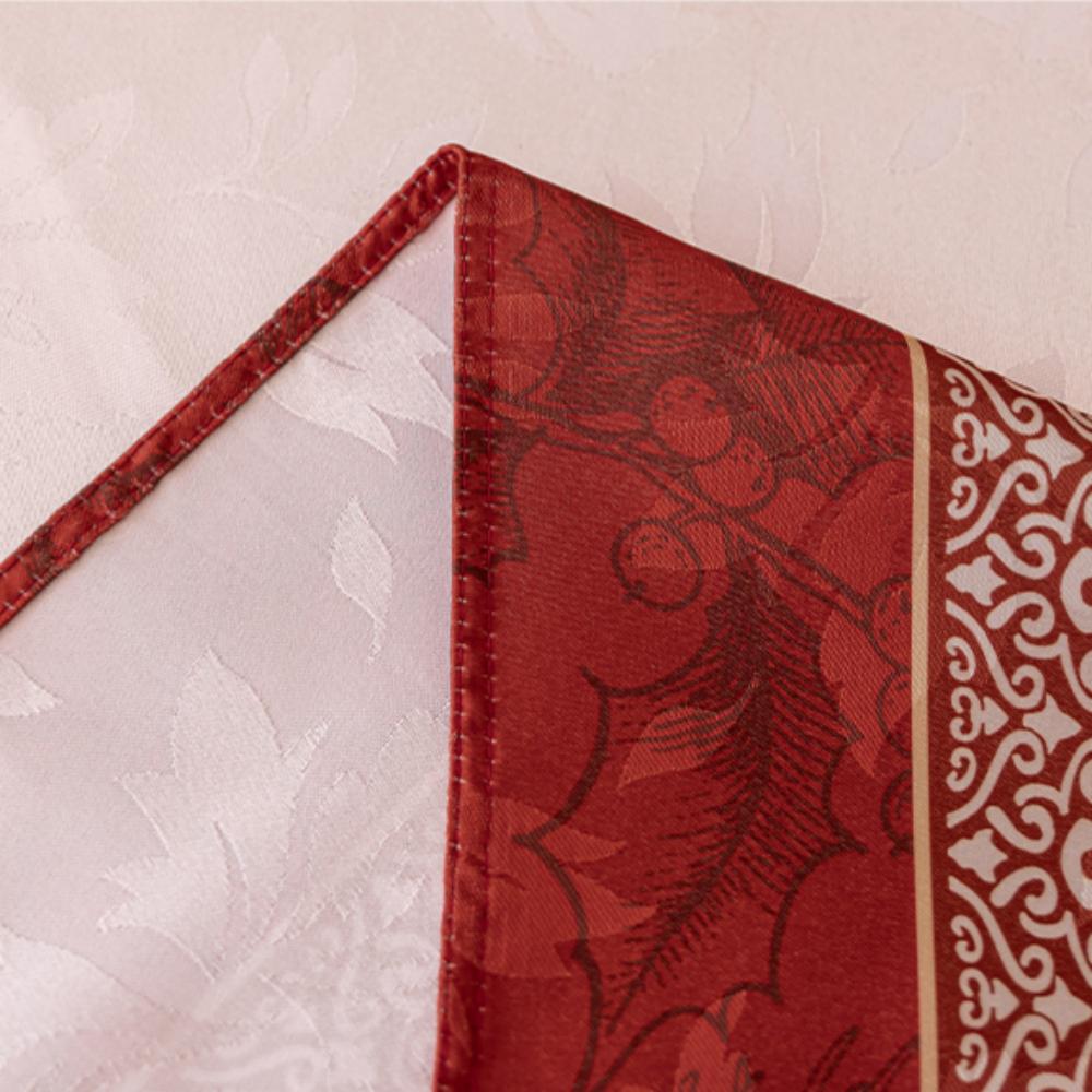 Jacquard-Woven Large Holly-Patterned Tablecloth with Border