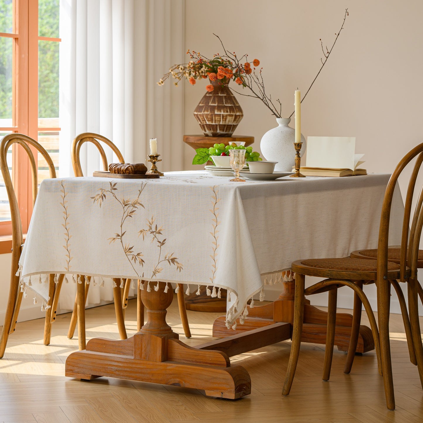 Polyester Embroidered Gold Bamboo Leaf Tablecloth