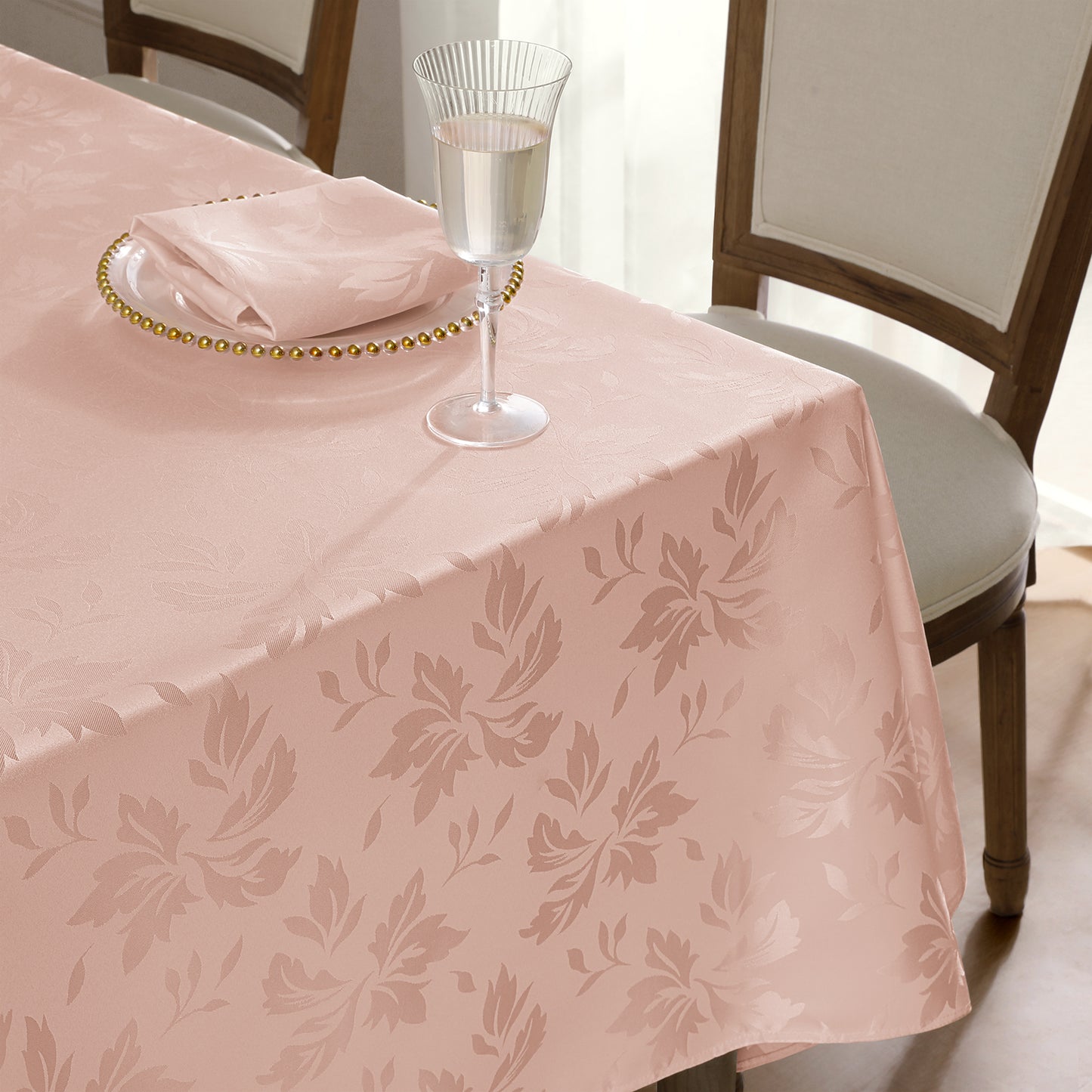 Polyester Jacquard Waterproof Damask Floral Pattern Tablecloth in Pink