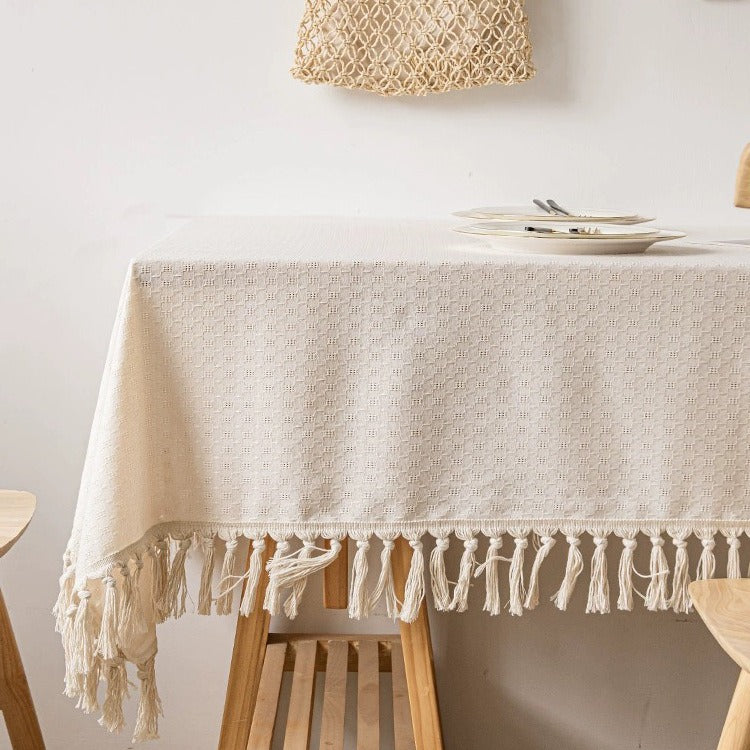 Cotton-linen tablecloth with tassels in Beige