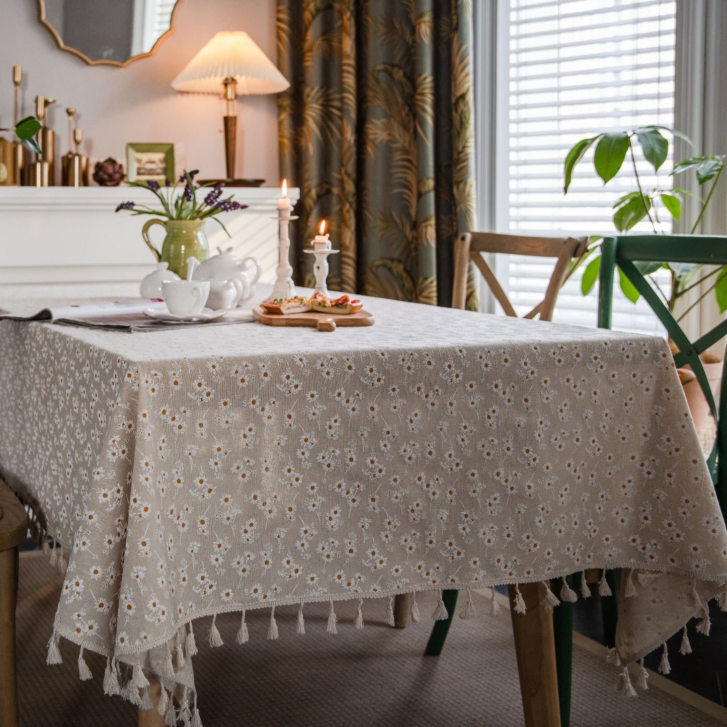 Cotton-Linen Blend Apricot Little Daisy Print Tablecloth