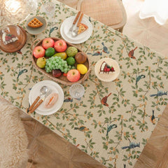Polyester-Cotton Blend Floral and Botanical Tablecloth