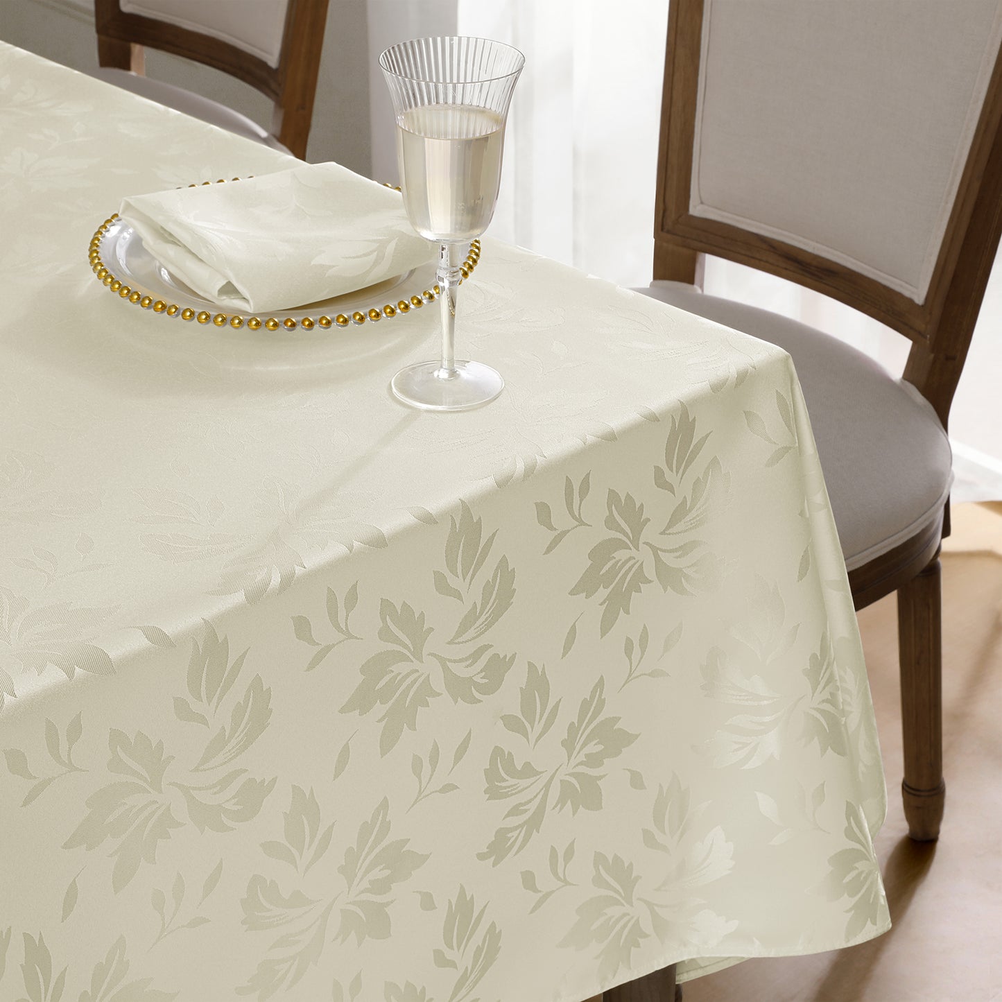Polyester Jacquard Waterproof Damask Floral Pattern Tablecloth in Ivory