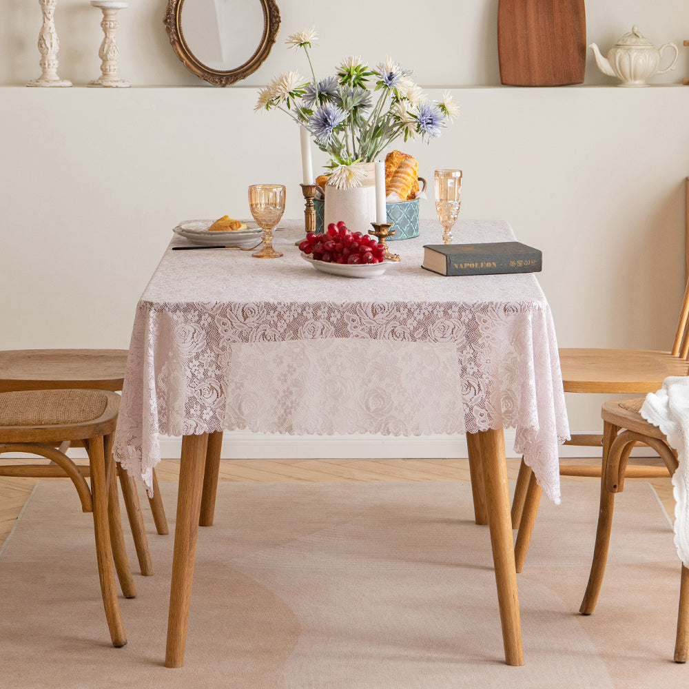Polyester French-Elegance Floral-Rose Tablecloth with Scalloped Edge in Pink-Purple