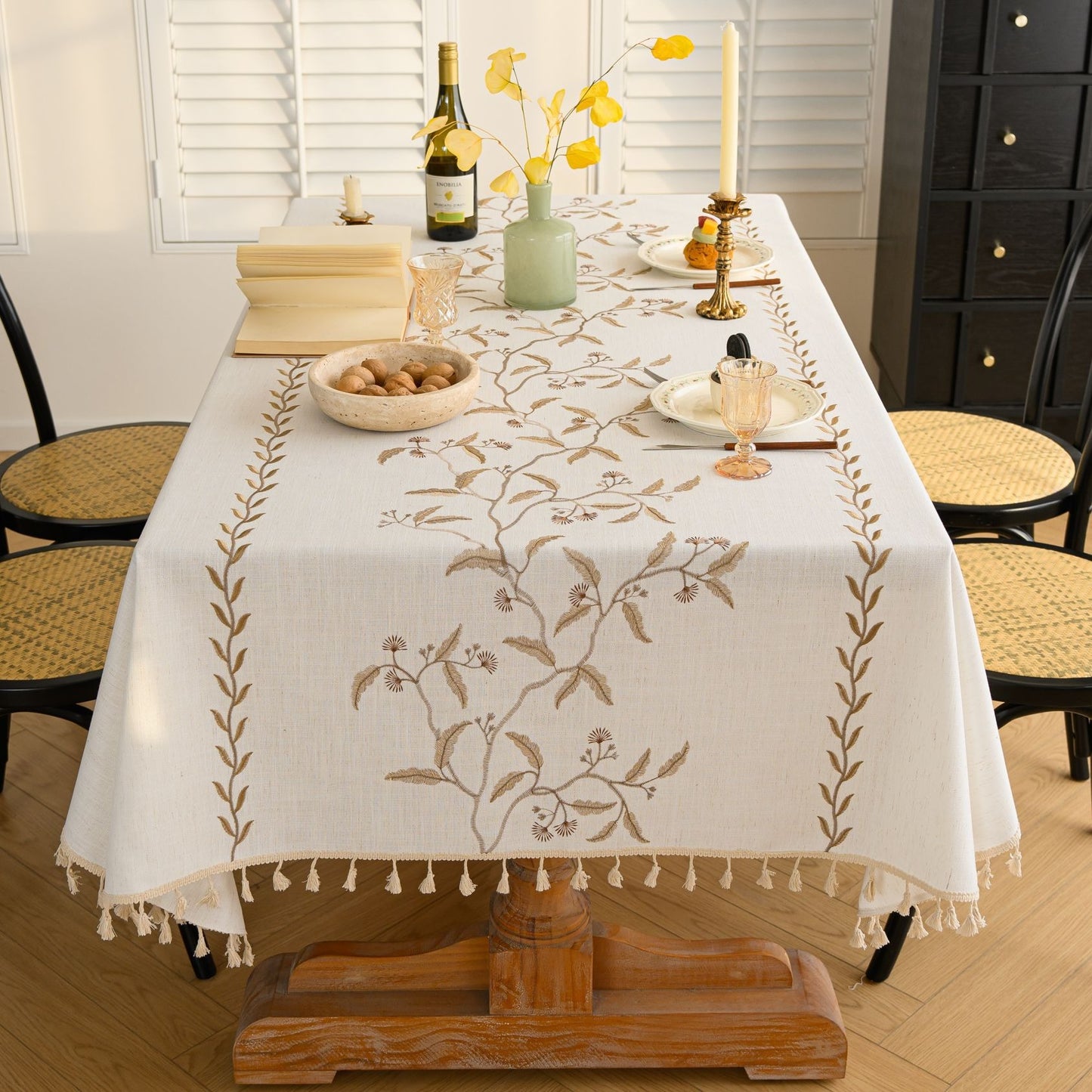 Polyester Embroidered Coffee-coloured Fan-shaped Leaf and Floral Tablecloth