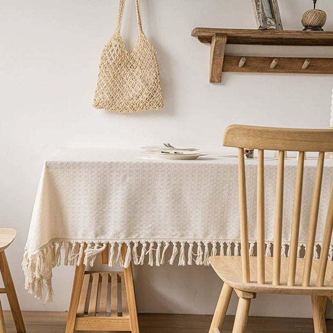 Cotton-linen tablecloth with tassels in Beige