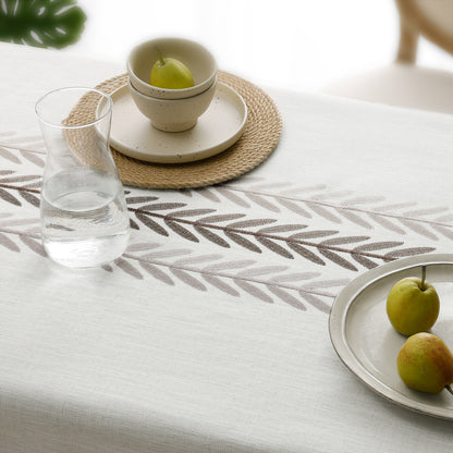 Wrinkle-Resistant Cotton Blend Classic Tassel Tablecloth in Wine Leaf