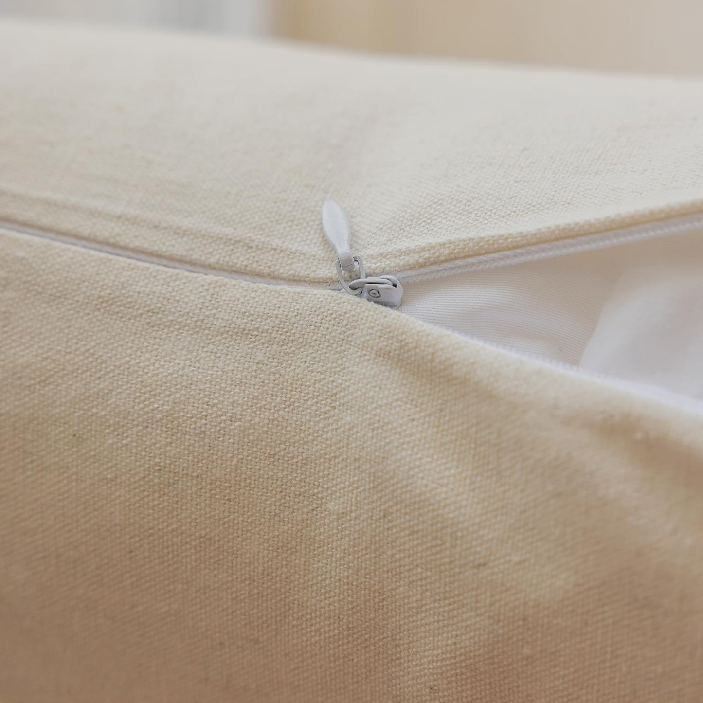 Grey three-stripe pillowcases with tassels