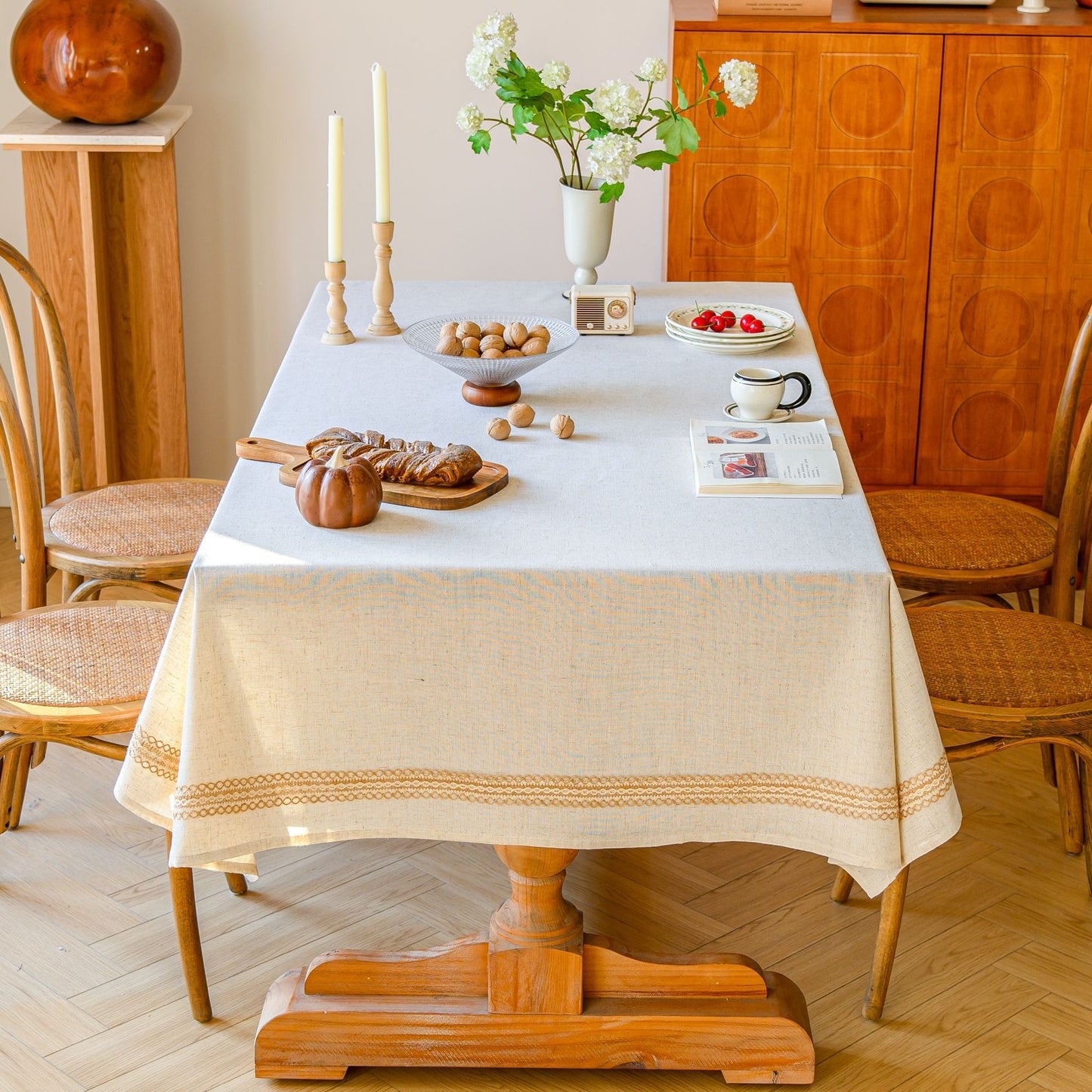 White Polyester Linen Tablecloth with Brown Lace