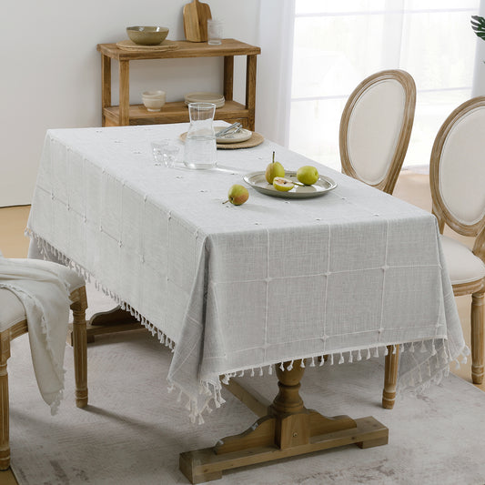 Waterproof And Wrinkle-Resistant Cotton Blend Classic Tassel Tablecloth in Grey Plaid