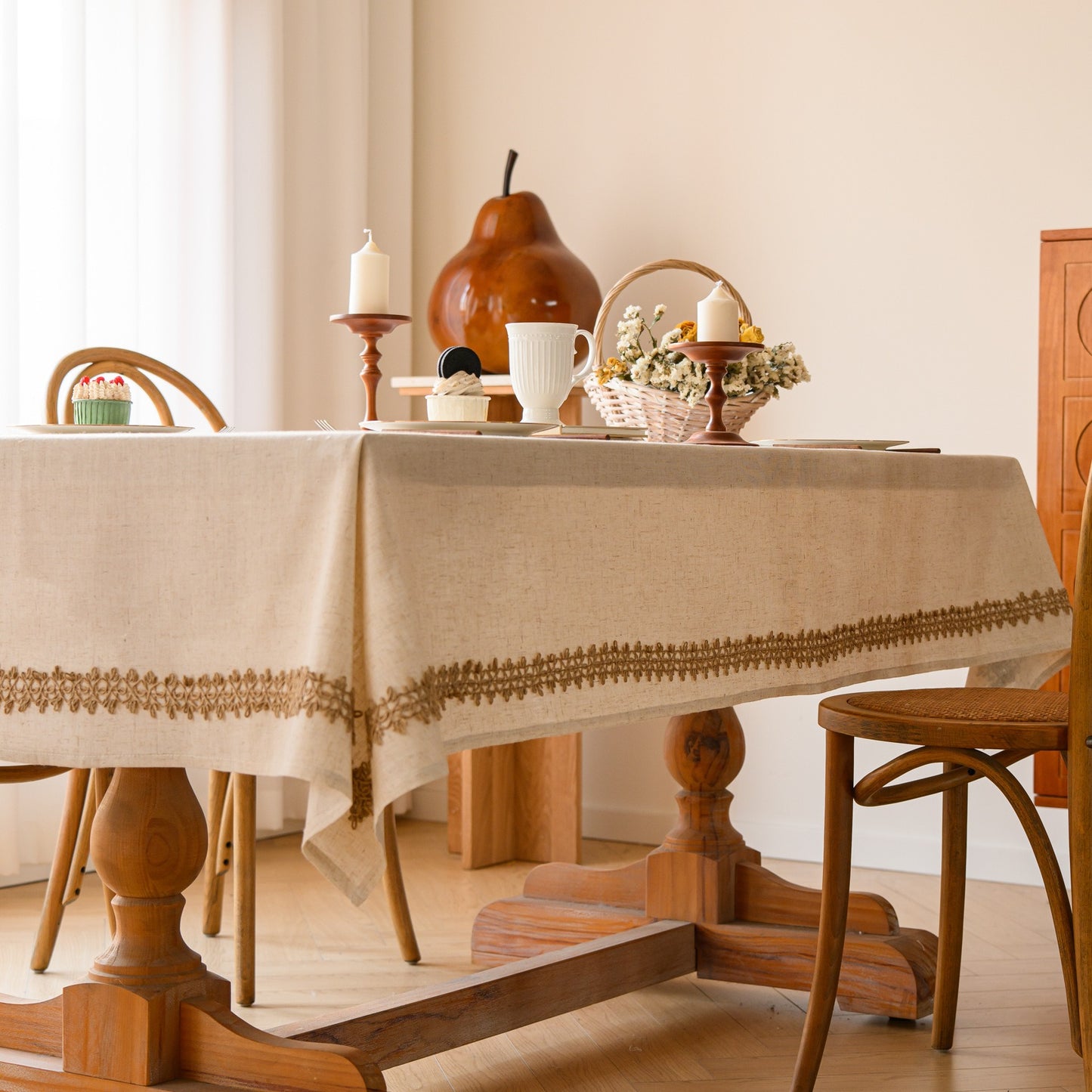White Polyester Linen Tablecloth with Brown Crisscross Lace