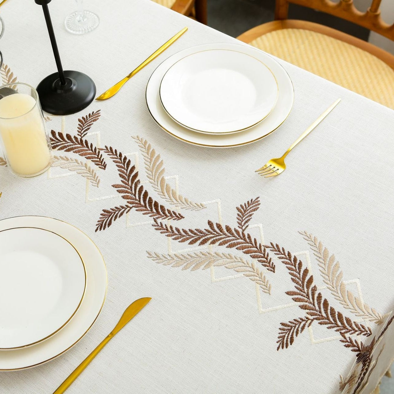 Polyester Embroidered Two-tone Rice Ear Tablecloth