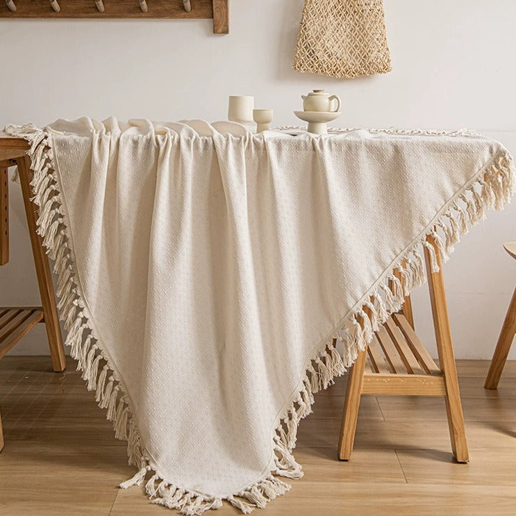 Cotton-linen tablecloth with tassels in Beige