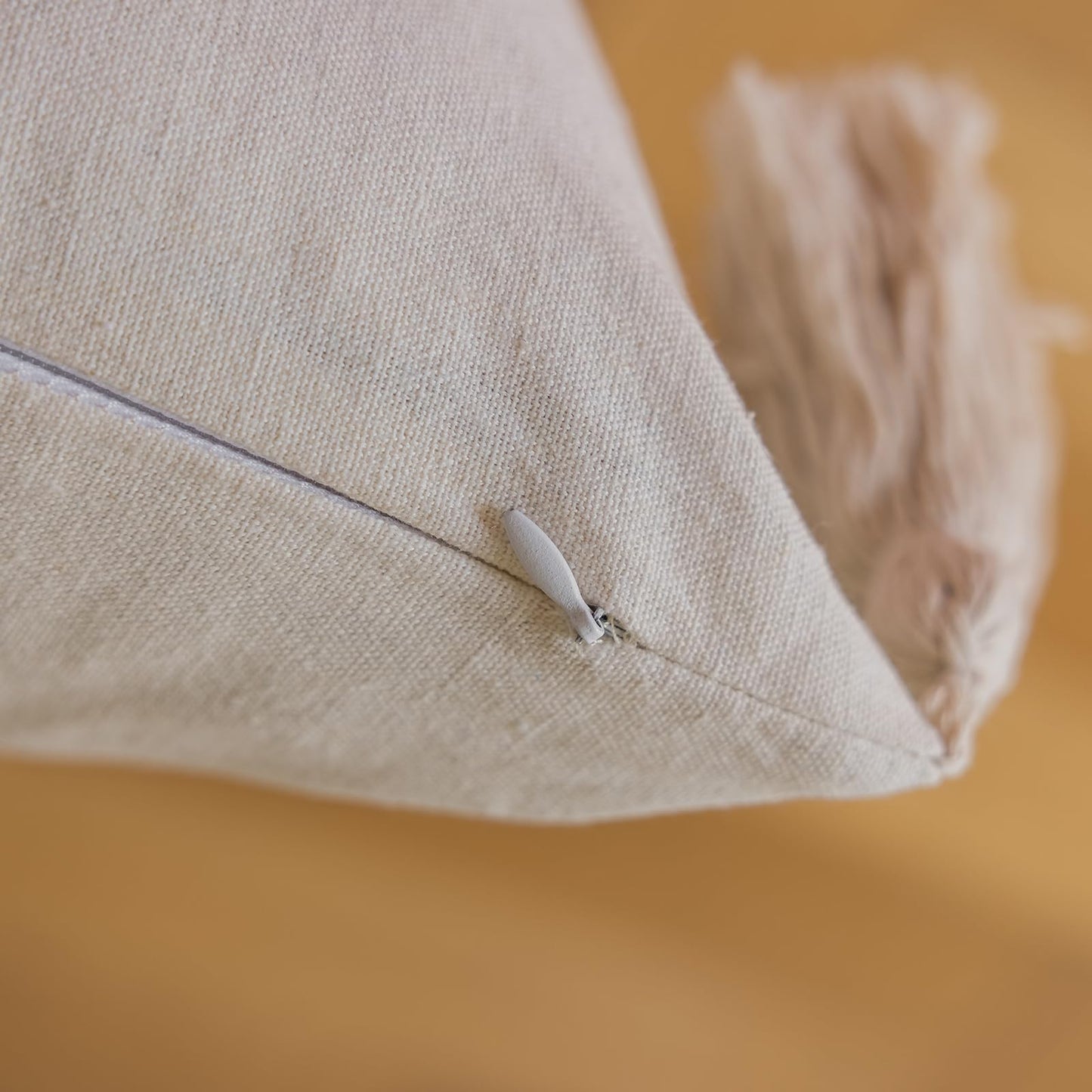 Black leaf-patterned pillowcases with tassels