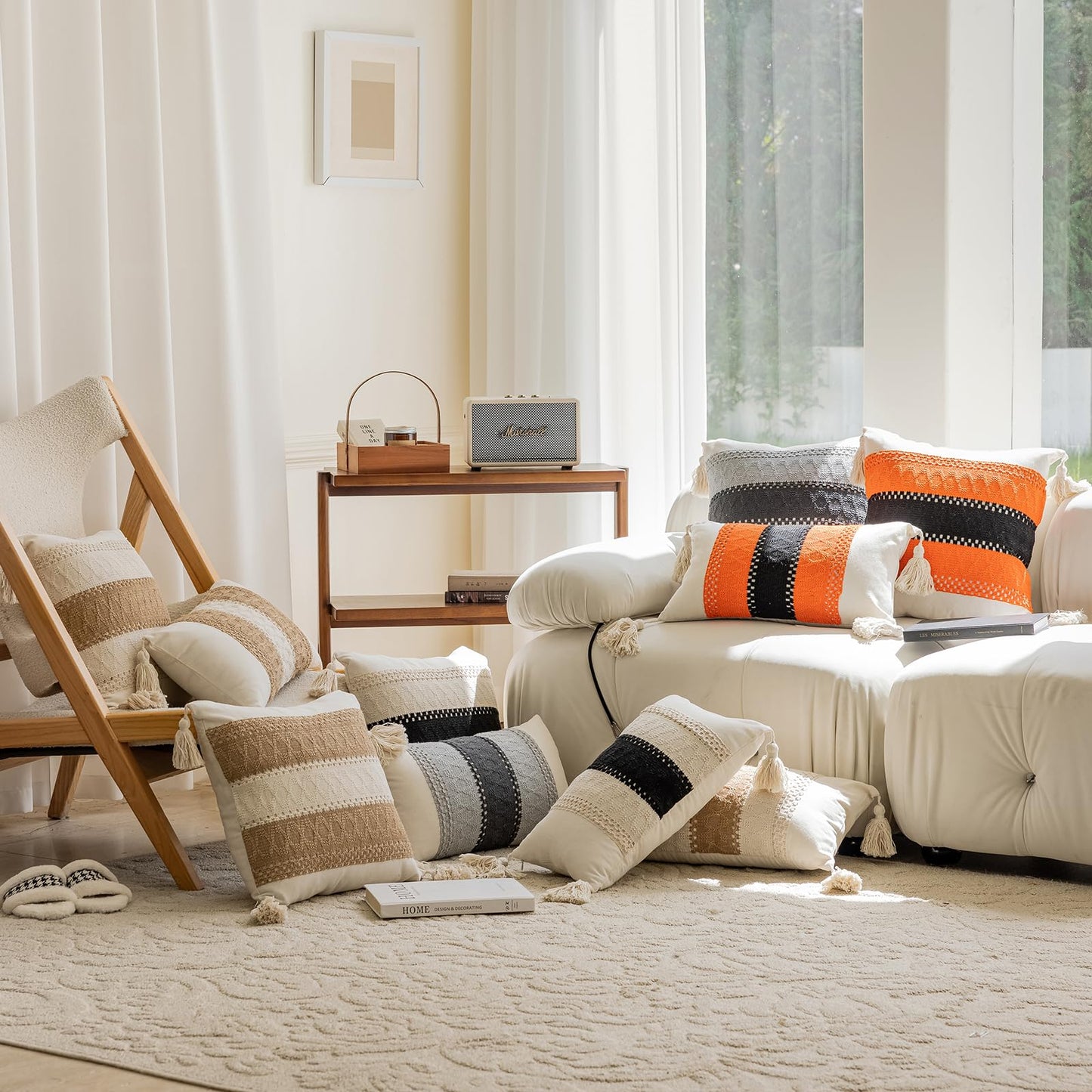 Grey three-stripe pillowcases with tassels