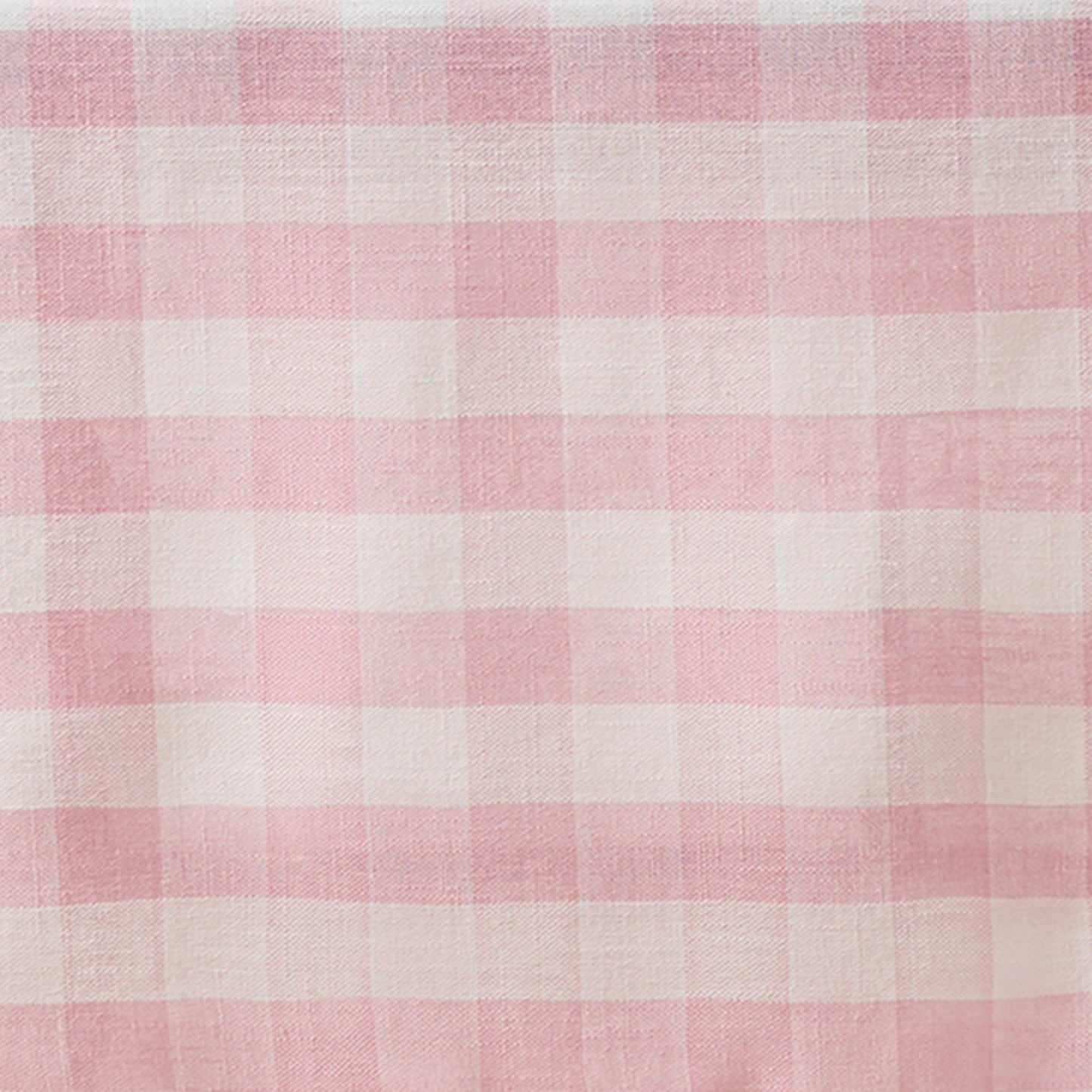 Wrinkle-Resistant Cotton Blend Classic Gingham Tablecloth with Tassels in Pink