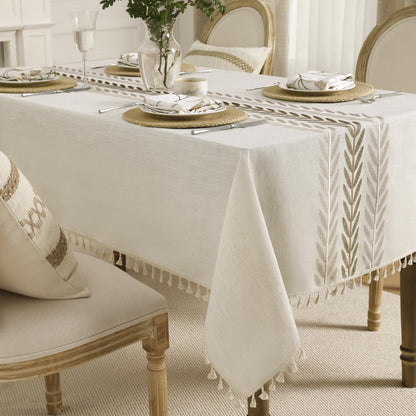 Wrinkle-Resistant Cotton Blend Classic Tassel Tablecloth in Wine Leaf