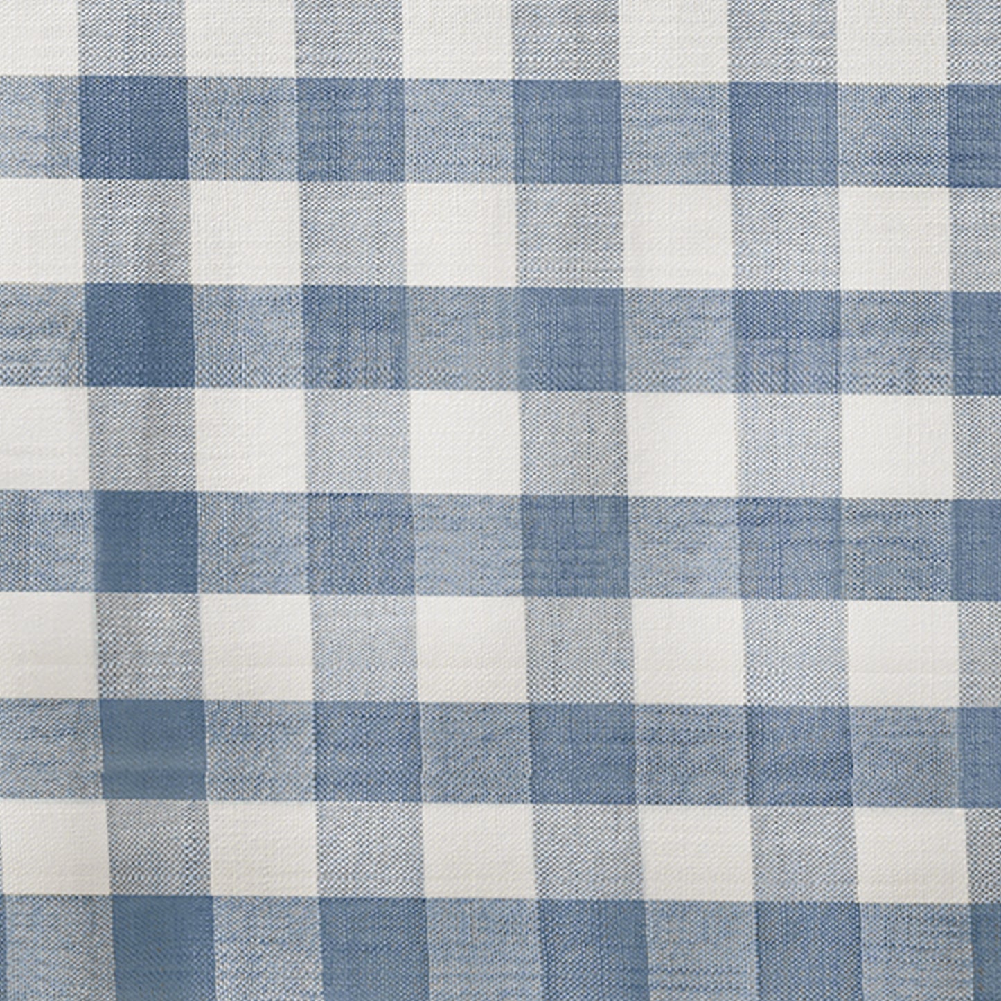 Wrinkle-Resistant Cotton Blend Classic Gingham Tablecloth with Tassels in Blue
