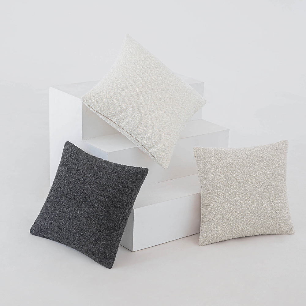 White Circle Yarn Pillowcases