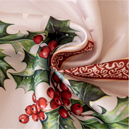 Jacquard-Woven Large Holly-Patterned Tablecloth with Border